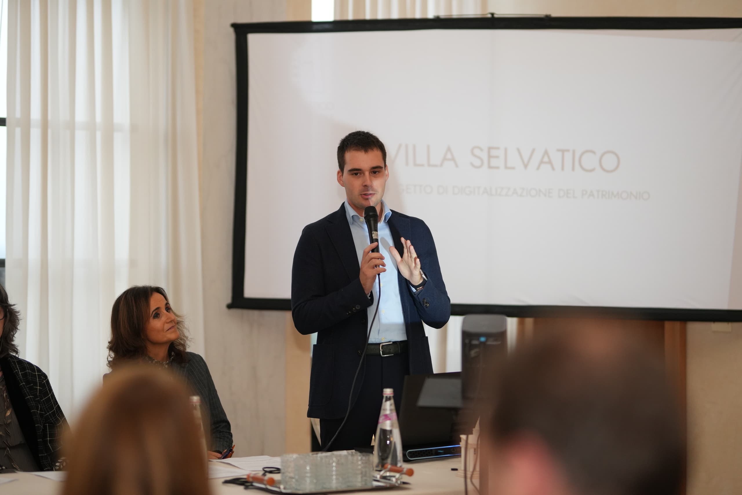 Presentazione del pannello digitale a Villa Selvatico